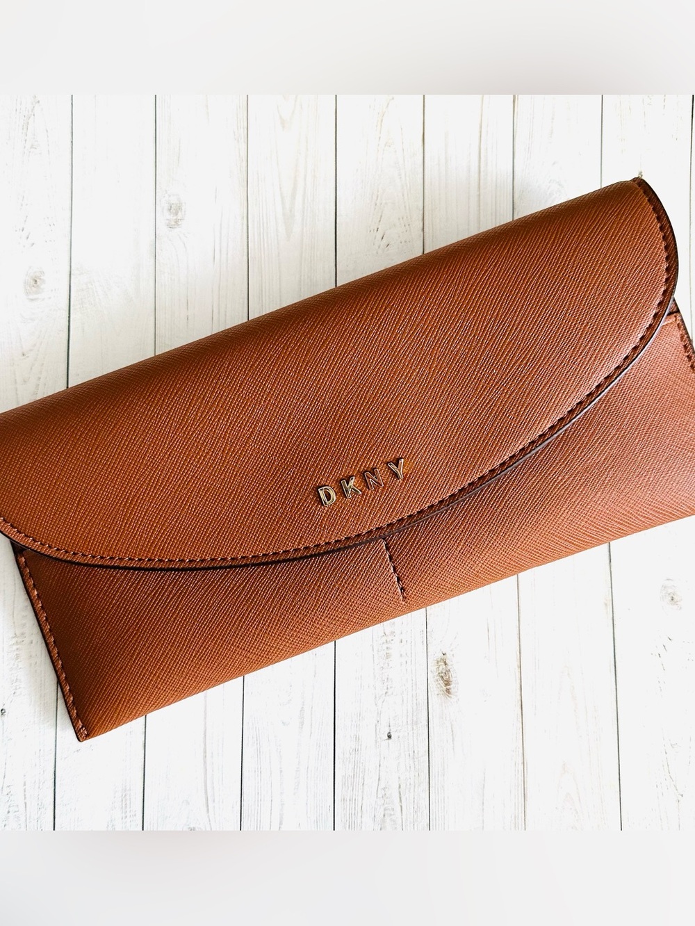 DKNY • wallet